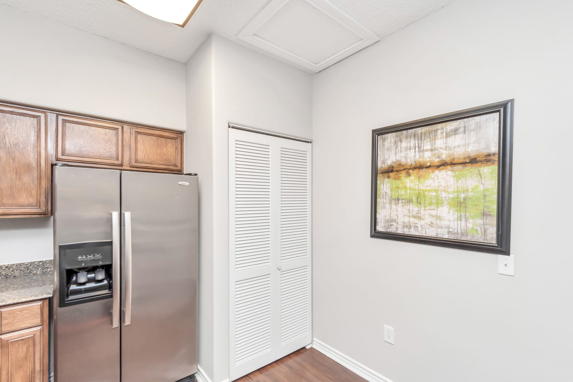 1600 Eldridge Parkway, #2205, Houston, TX 77077 Photos displayed may be of similar apartments or floor plans featuring the same finishes.