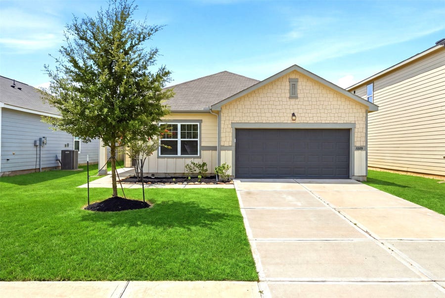 Property photo for 1028 Long Bay Court, Brookshire, TX