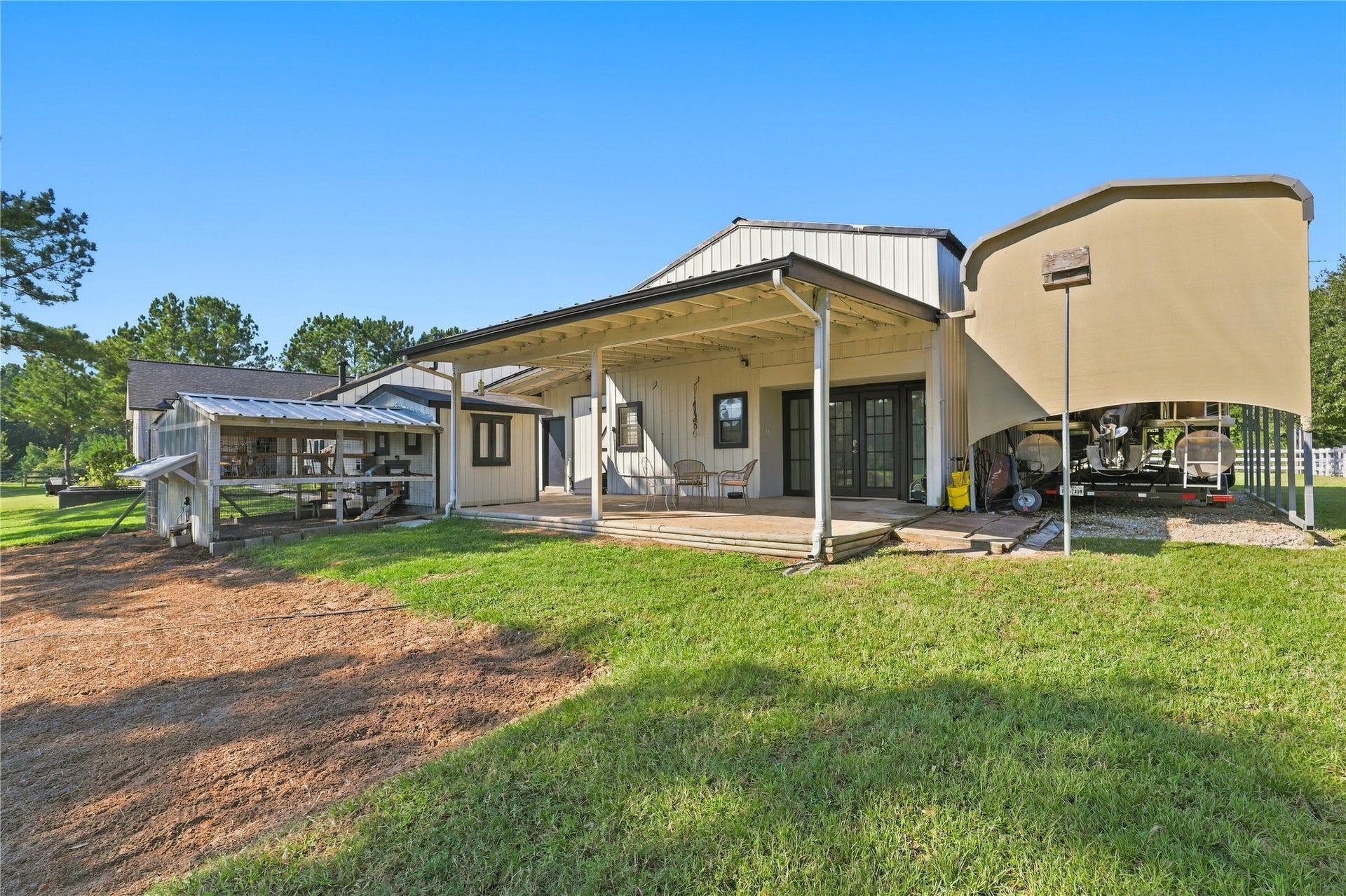 9879 Stone Ranch Boulevard, Montgomery, TX 77316 Back Of Guest House