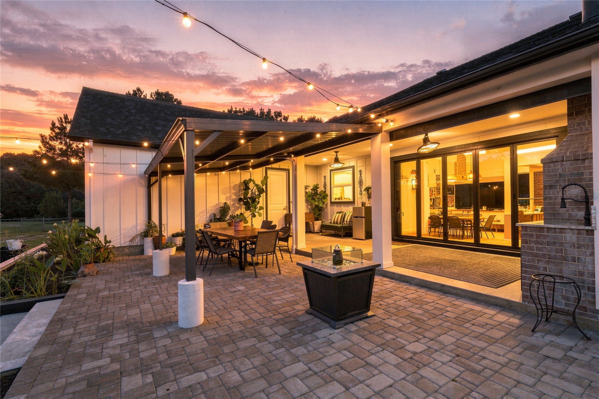 9879 Stone Ranch Boulevard, Montgomery, TX 77316 Back patio