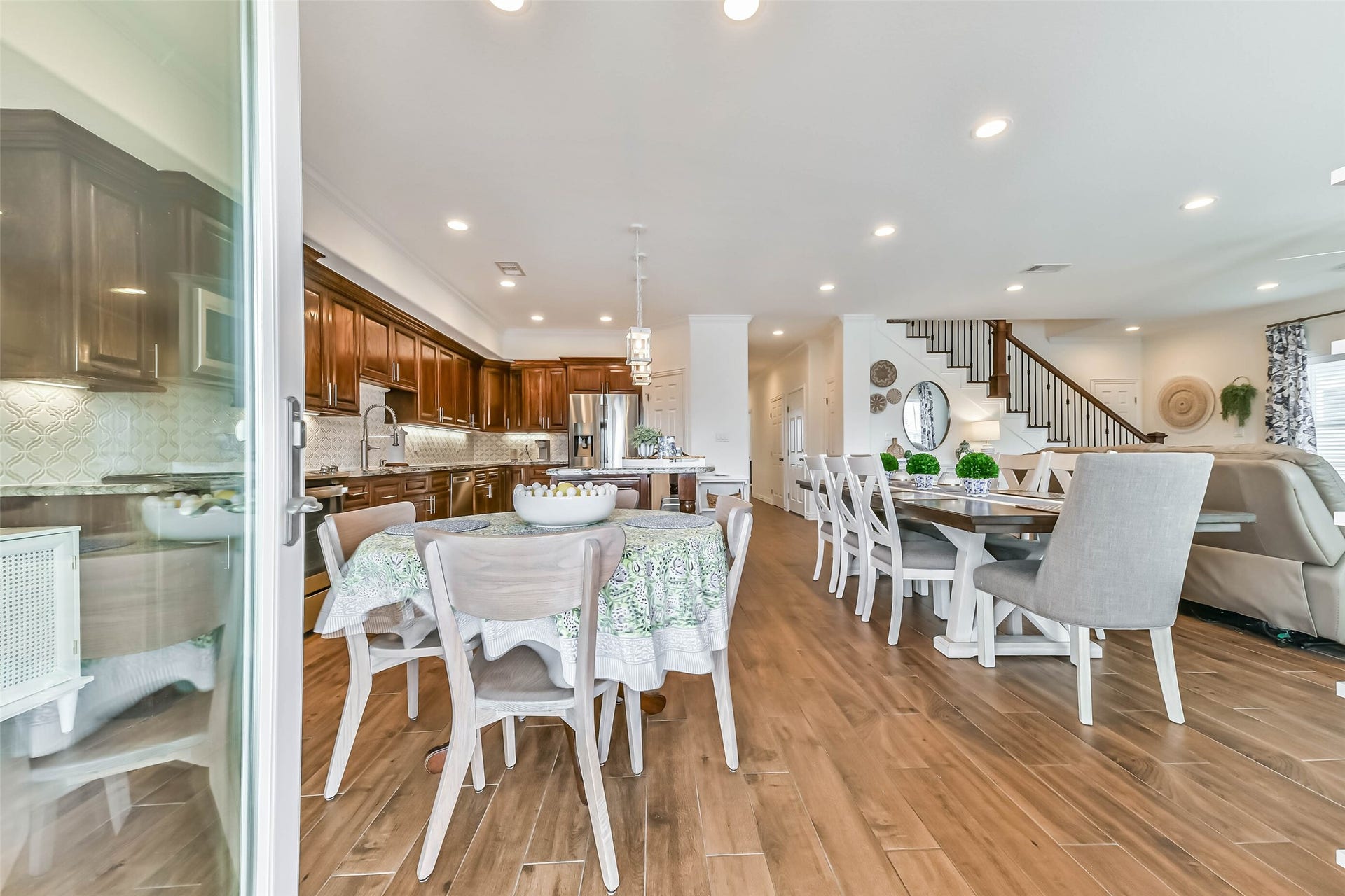 429 Jeanie Lynne Circle, Tiki Island, TX 77554 A welcoming entry that opens into bright living spaces designed for relaxed coastal living.