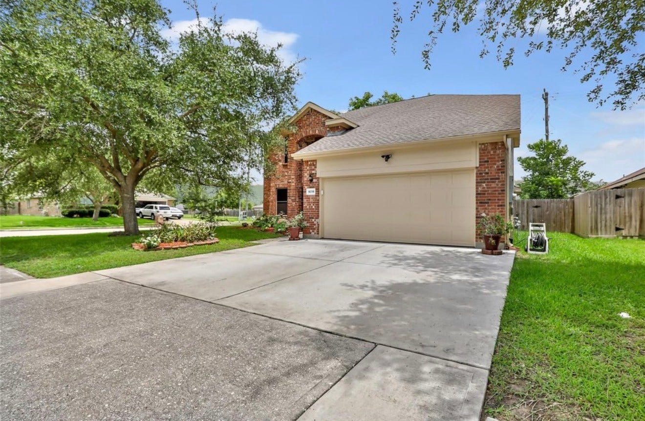 8038 Echinacea Drive, Baytown, TX 77521