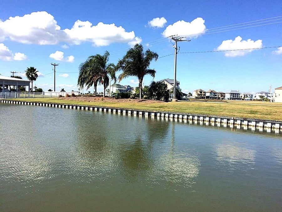 Property photo for 18 Half Moon, Hitchcock, TX