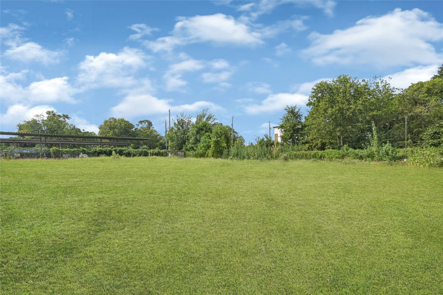 Property photo for 4524 Pinemont Drive, Houston, TX