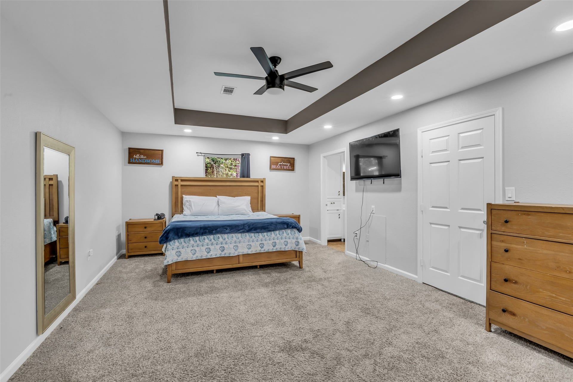 Private primary suite