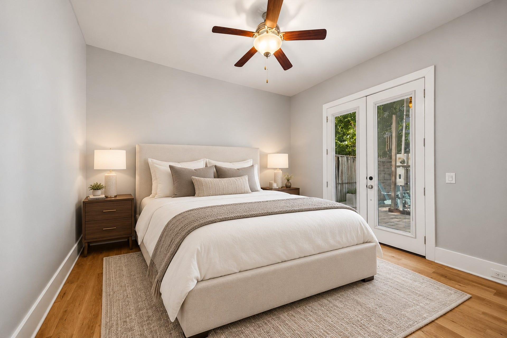 839 W 19th Street, Houston, TX 77008 1st Floor Secondary Bedroom - Virtually Staged