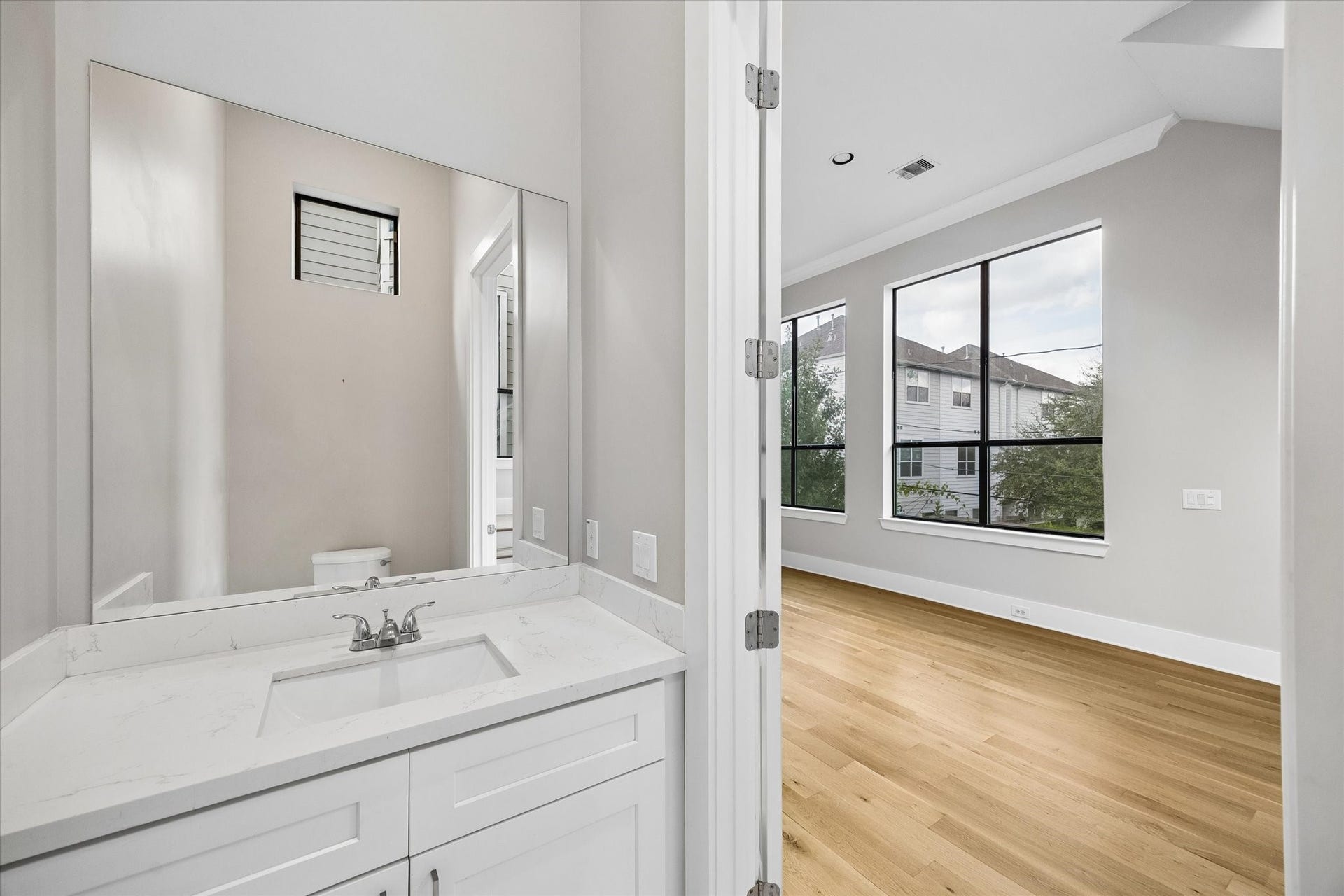 839 W 19th Street, Houston, TX 77008 839 W 19th Street, Houston, TX 77008