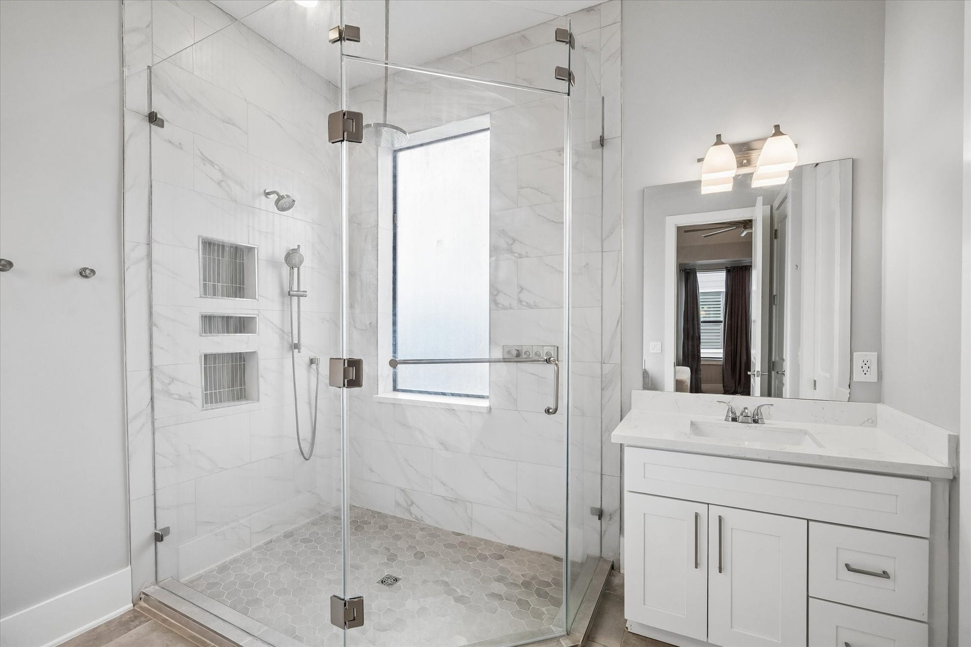 839 W 19th Street, Houston, TX 77008 839 W 19th Street, Houston, TX 77008
