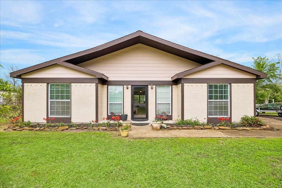 Property photo for 103 Spanish Trace Street, Crosby, TX