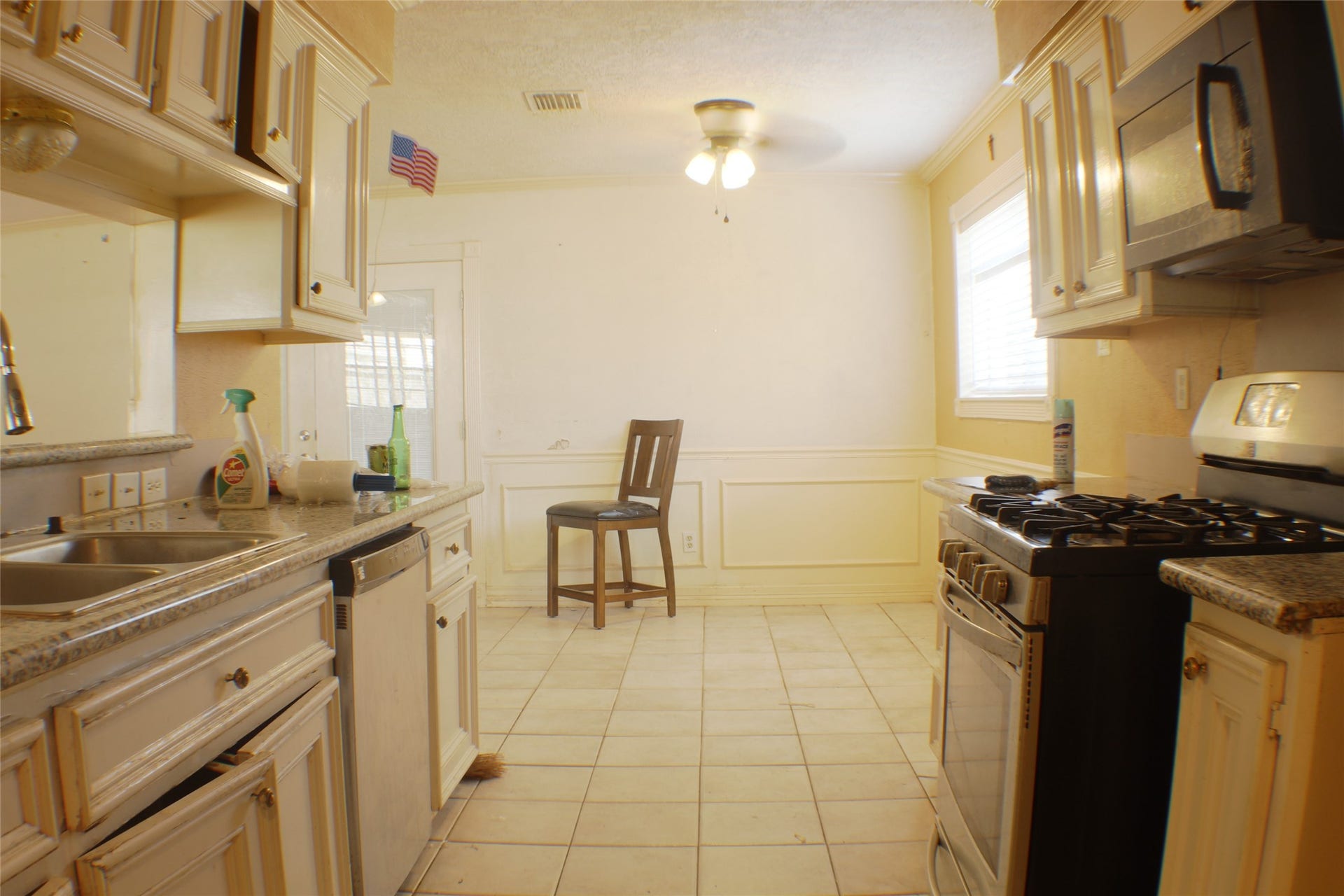 1846 Westwood Drive, Stafford, TX 77477