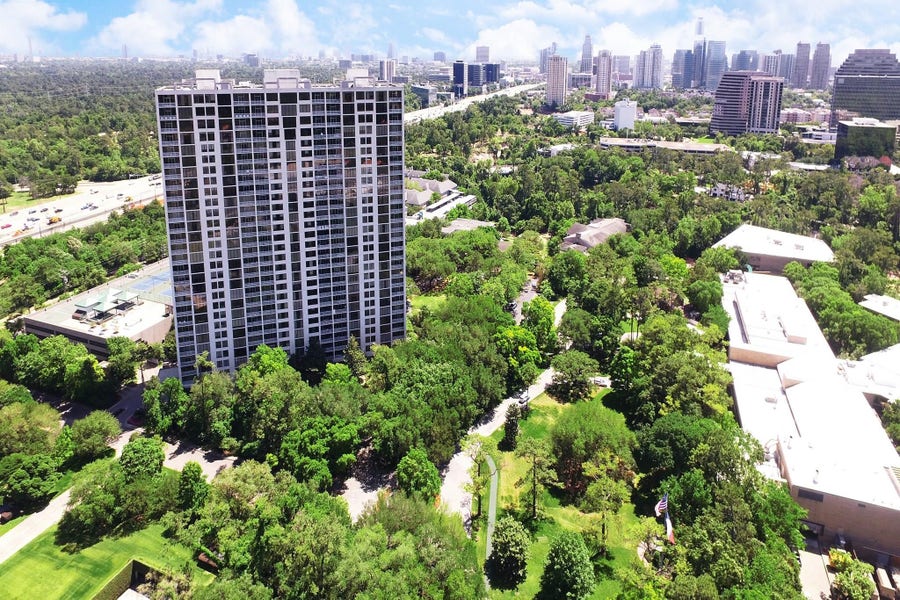 Property photo for 121 N Post Oak Lane, #2104, Houston, TX