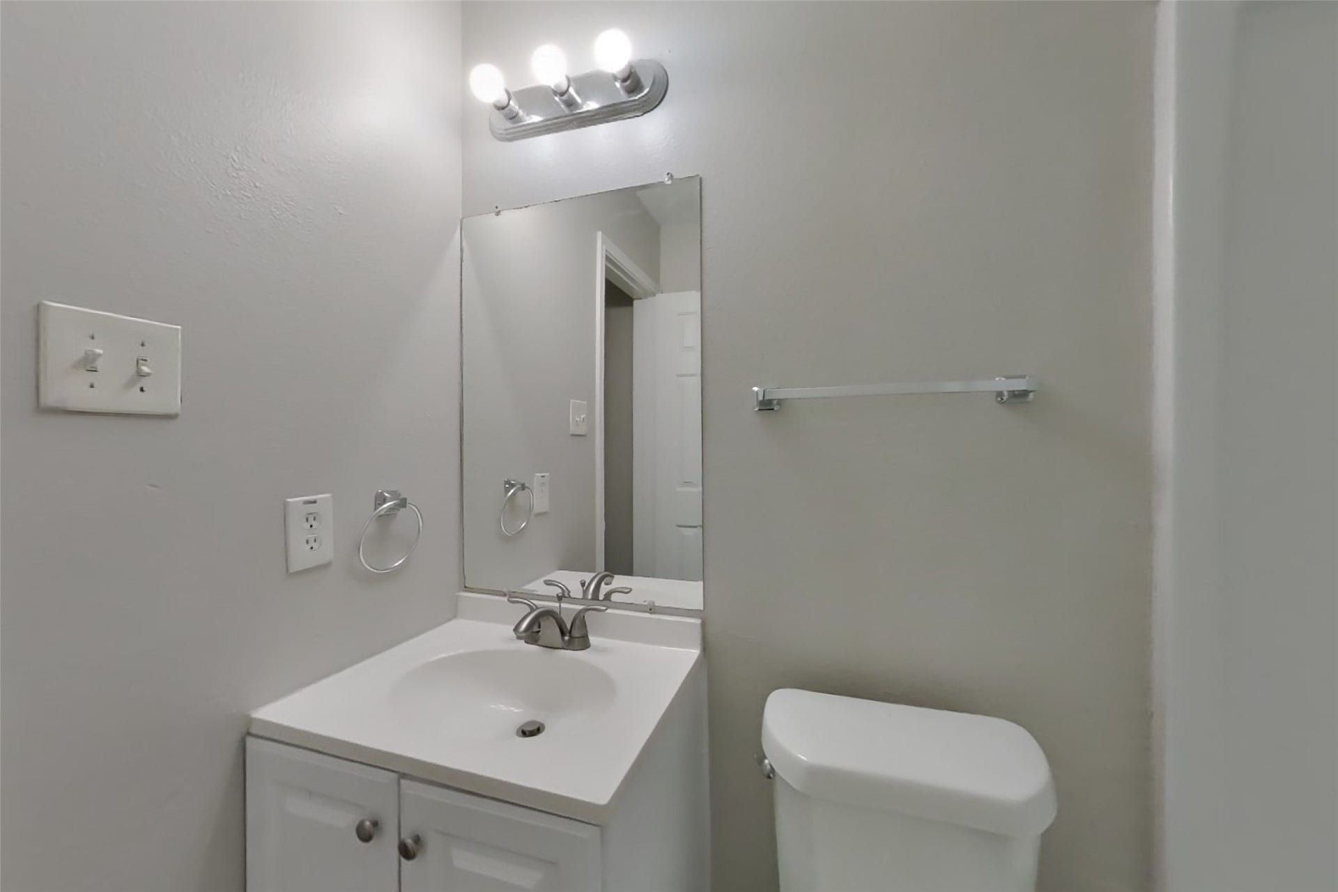 20103 Bambiwoods Drive, Humble, TX 77346