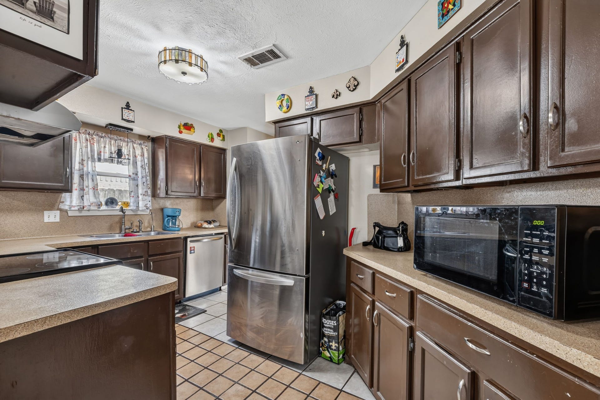 3006 Sandpiper Drive, Baytown, TX 77521 3006 Sandpiper Drive, Baytown, TX 77521