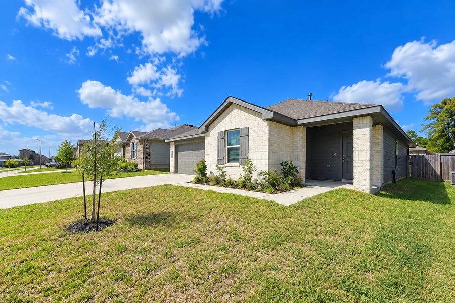 Property photo for 24634 Sapling Pine Street, Magnolia, TX