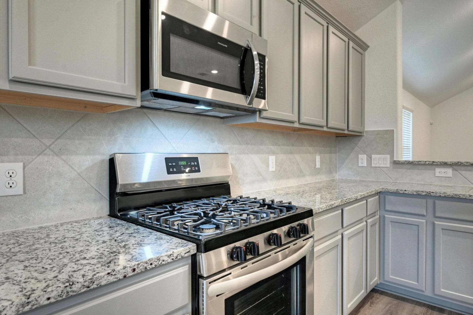 14202 Padova Creek Court, Fresno, TX 77583