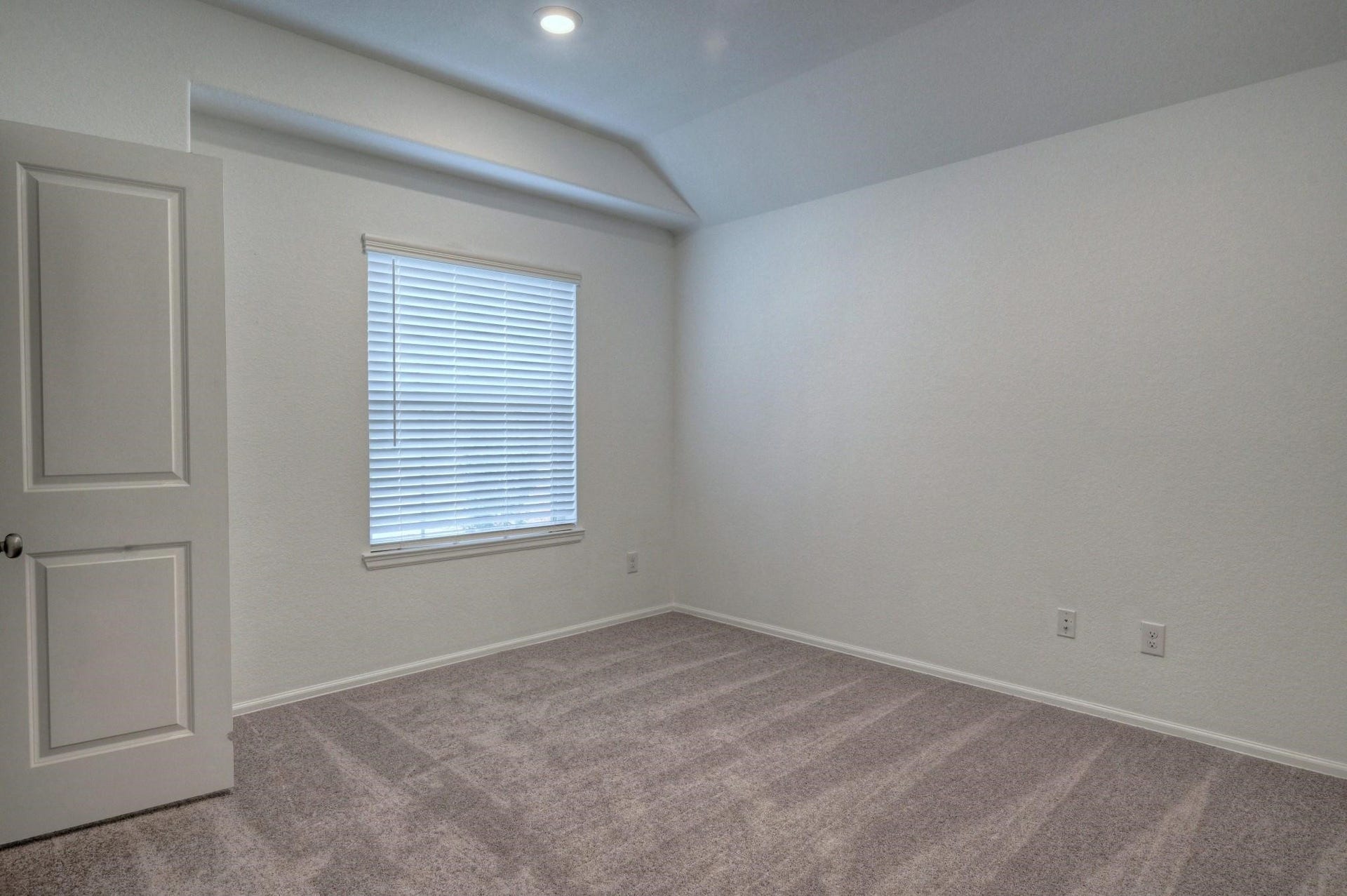 14202 Padova Creek Court, Fresno, TX 77583