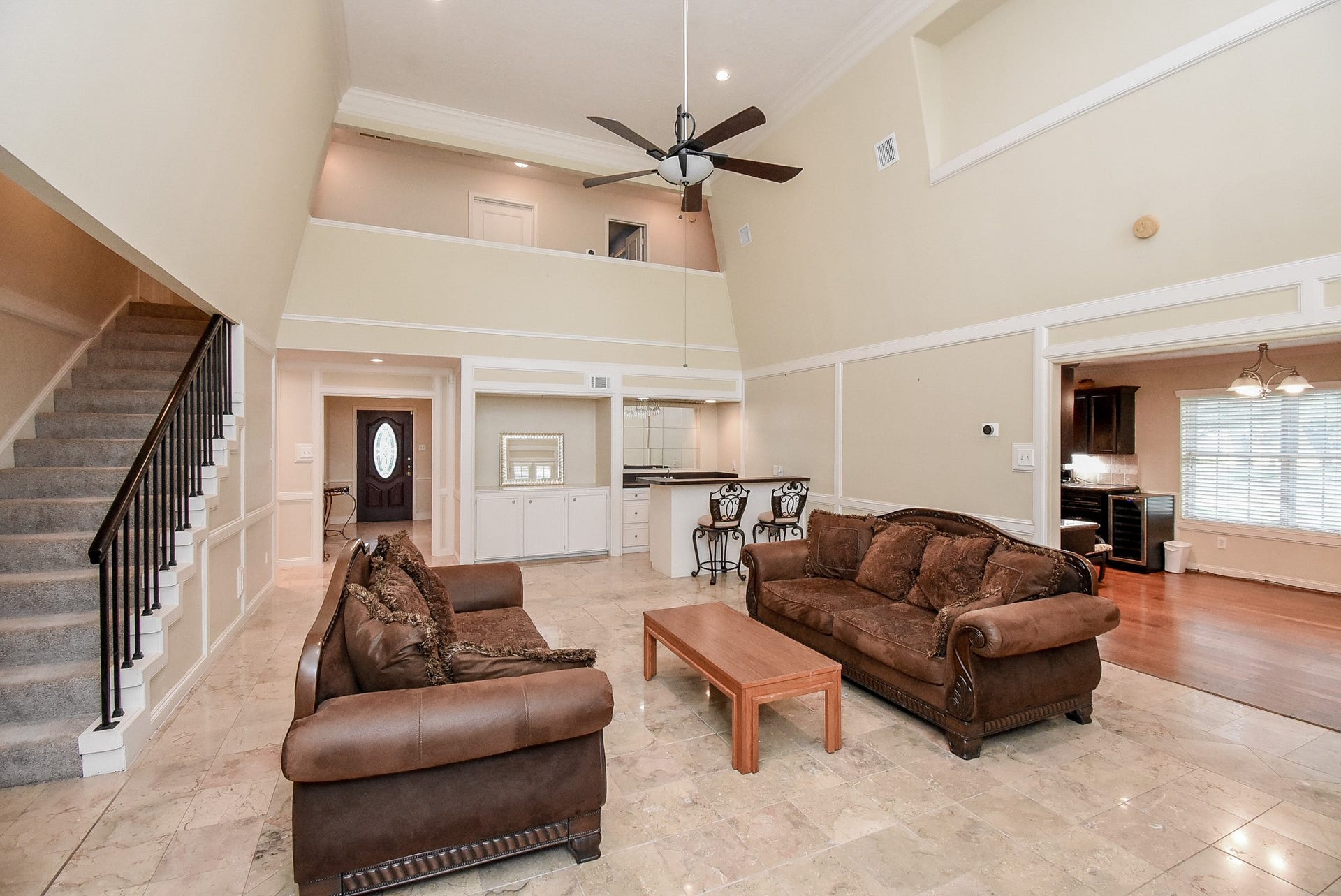 426 Longview Drive, Sugar Land, TX 77478 426 Longview Drive, Sugar Land, TX 77478