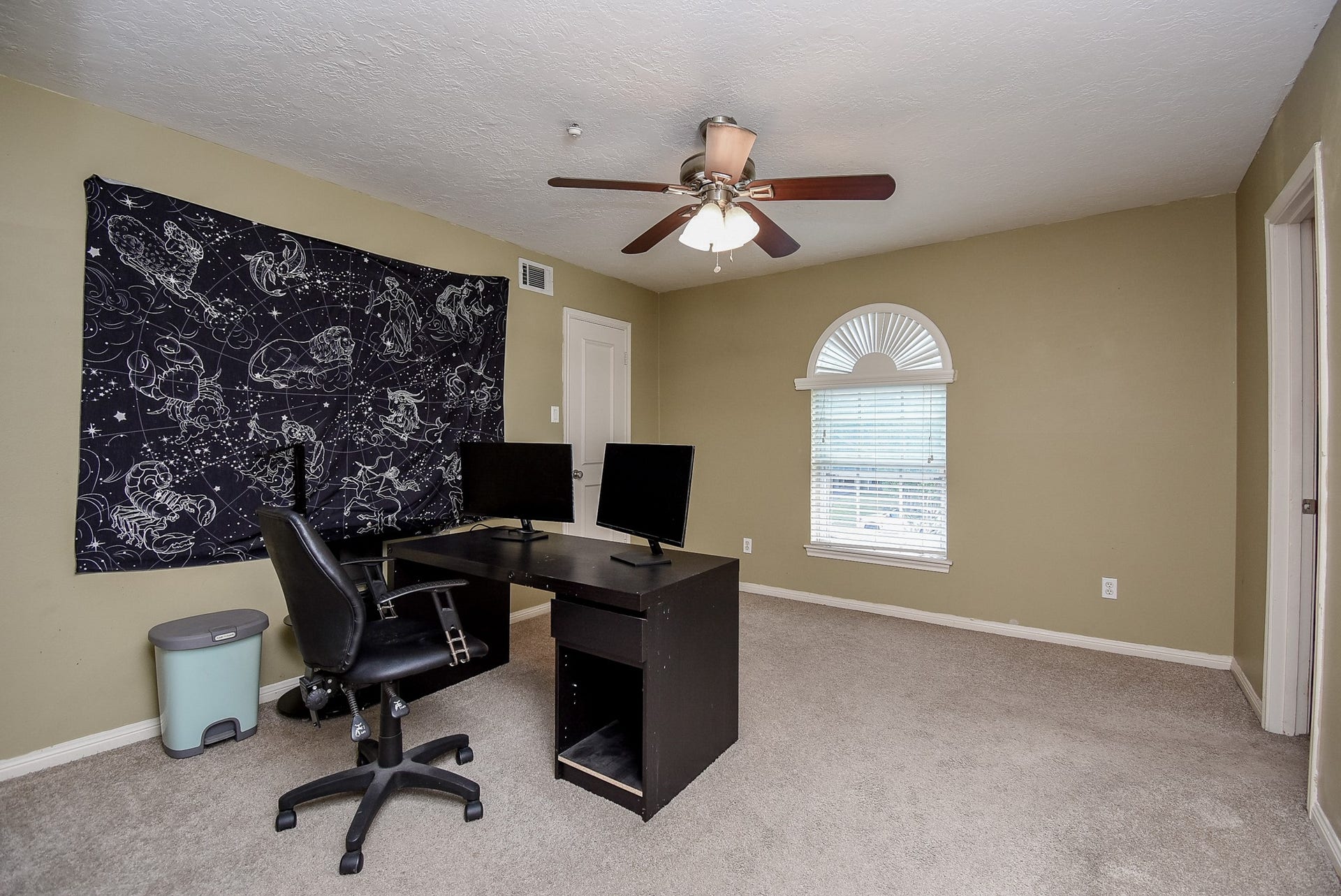 426 Longview Drive, Sugar Land, TX 77478 426 Longview Drive, Sugar Land, TX 77478