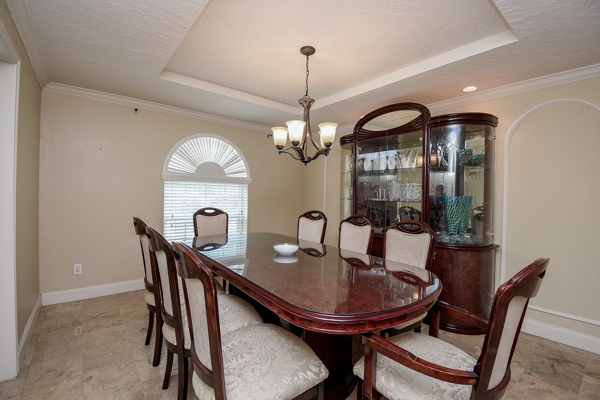 426 Longview Drive, Sugar Land, TX 77478 426 Longview Drive, Sugar Land, TX 77478