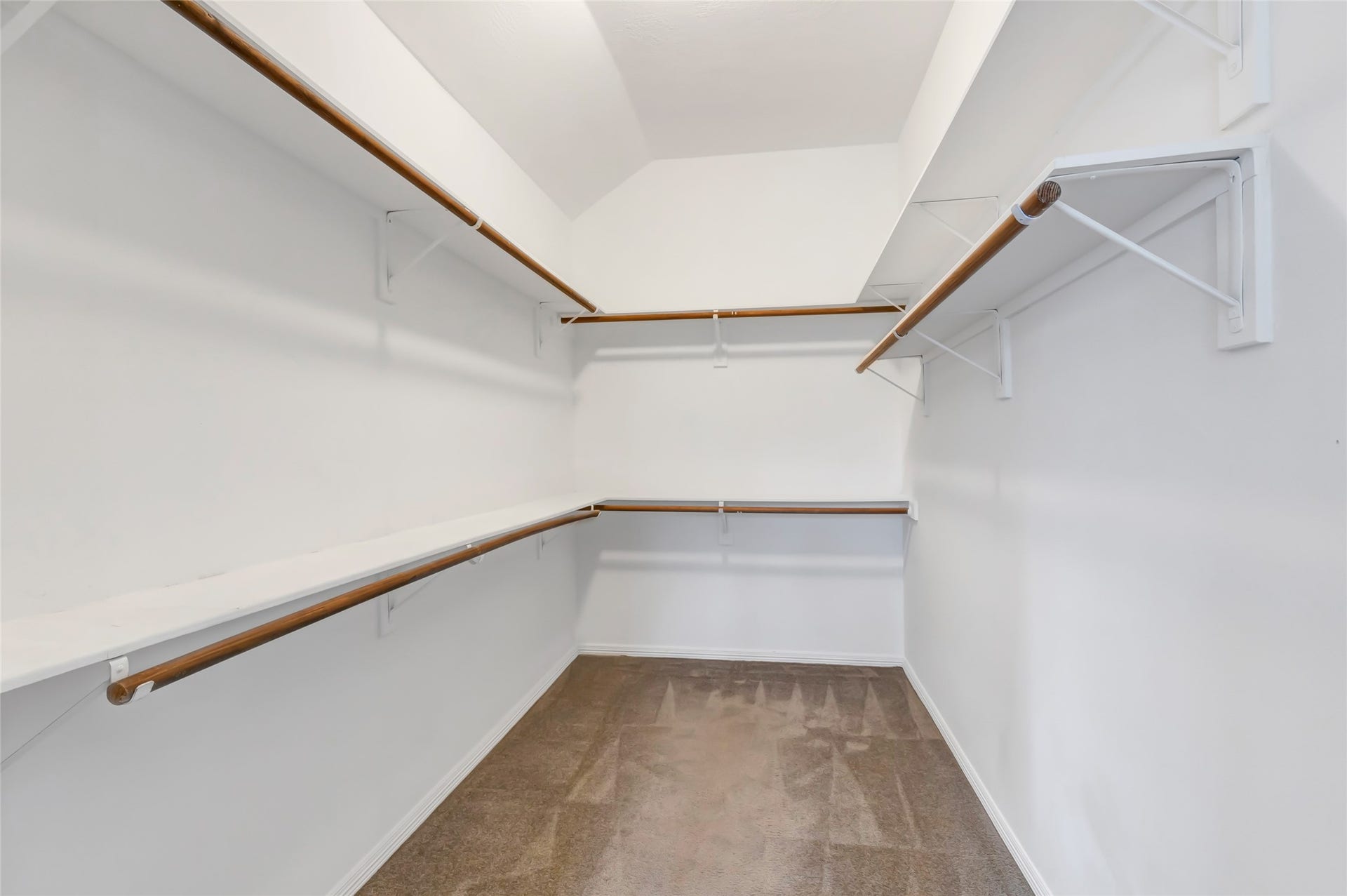 19723 Water Point Trail, Humble, TX 77346 Primary walk-in closet