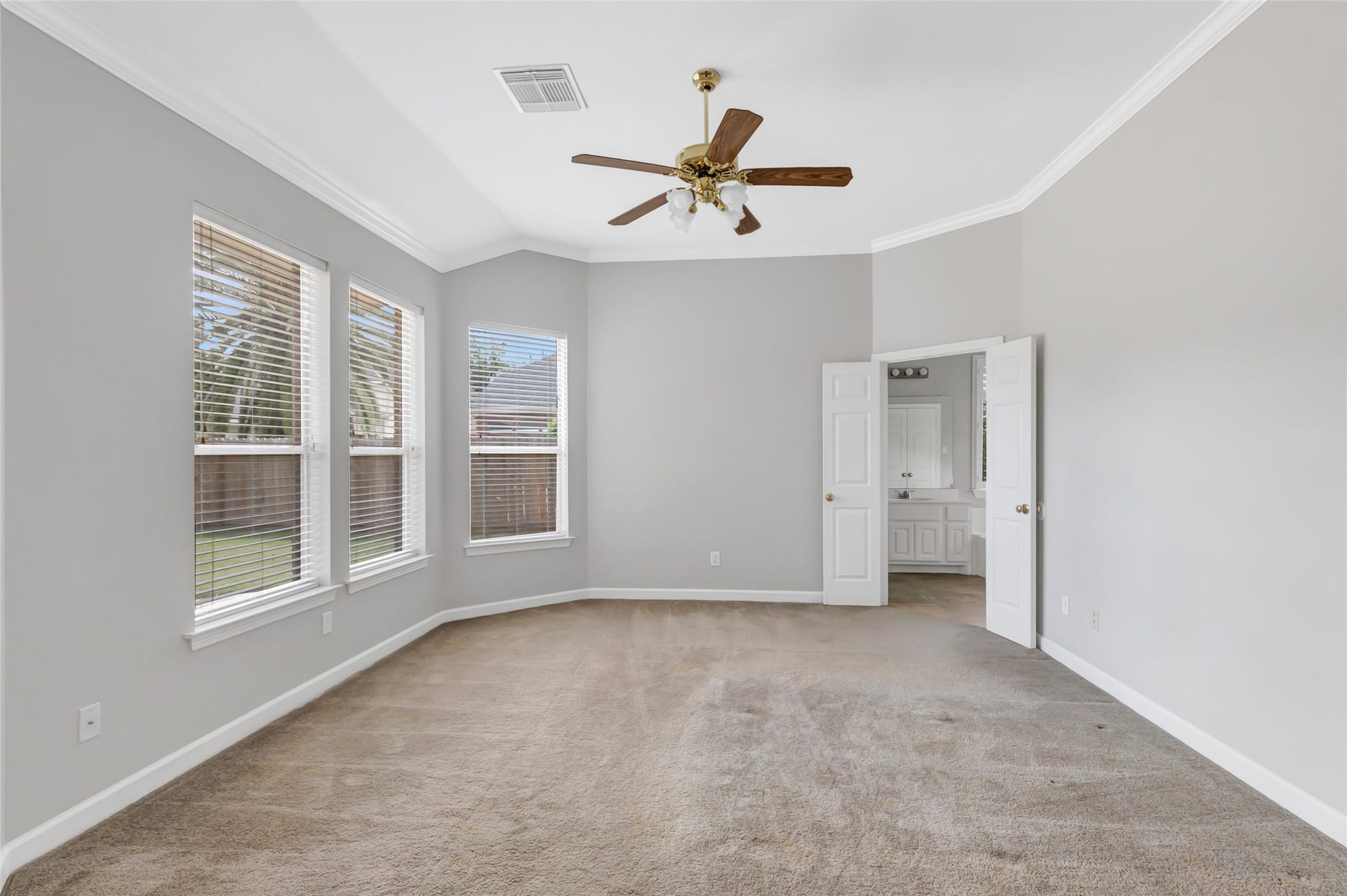 19723 Water Point Trail, Humble, TX 77346 Primary bedroom