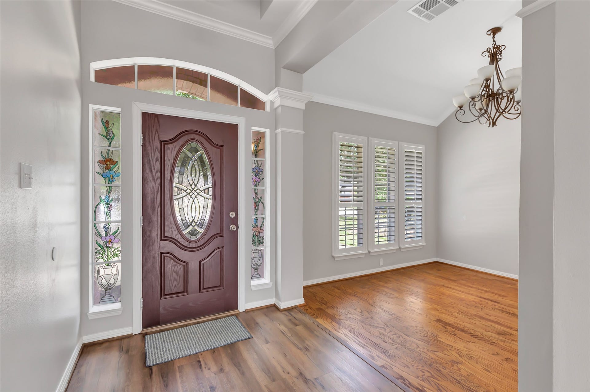 19723 Water Point Trail, Humble, TX 77346 Entry/Formal Dining room