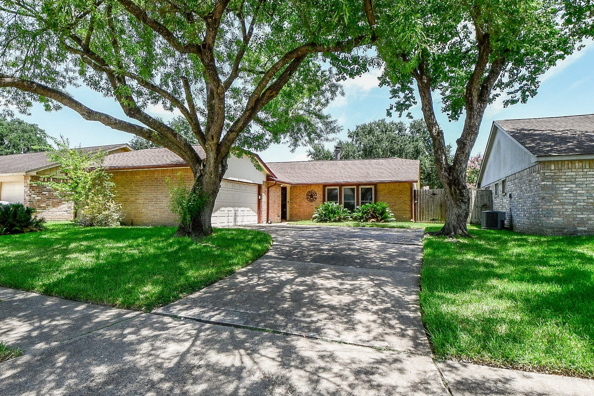 7242 Skylight Lane, Houston, TX 77095 7242 Skylight Lane, Houston, TX 77095