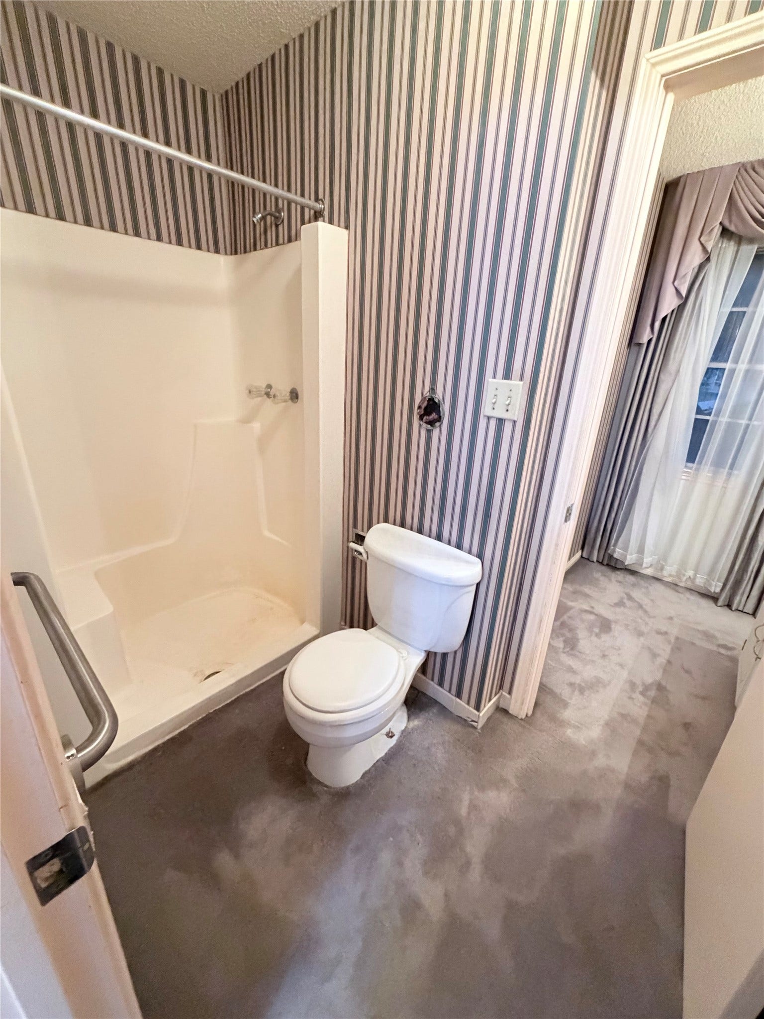 2336 Shadowdale Drive, Houston, TX 77043 2336 Shadowdale Drive, Houston, TX 77043