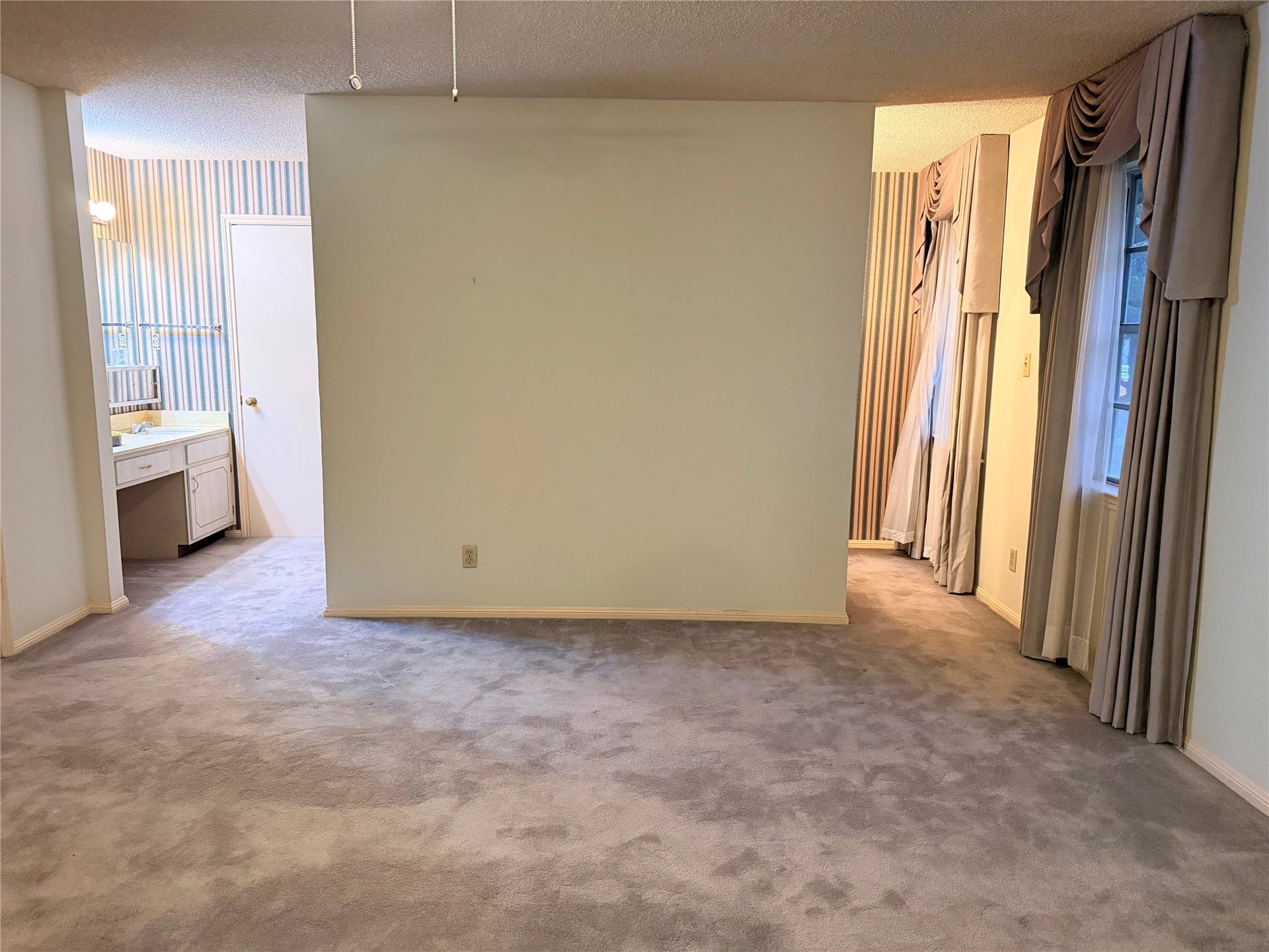 2336 Shadowdale Drive, Houston, TX 77043 2336 Shadowdale Drive, Houston, TX 77043