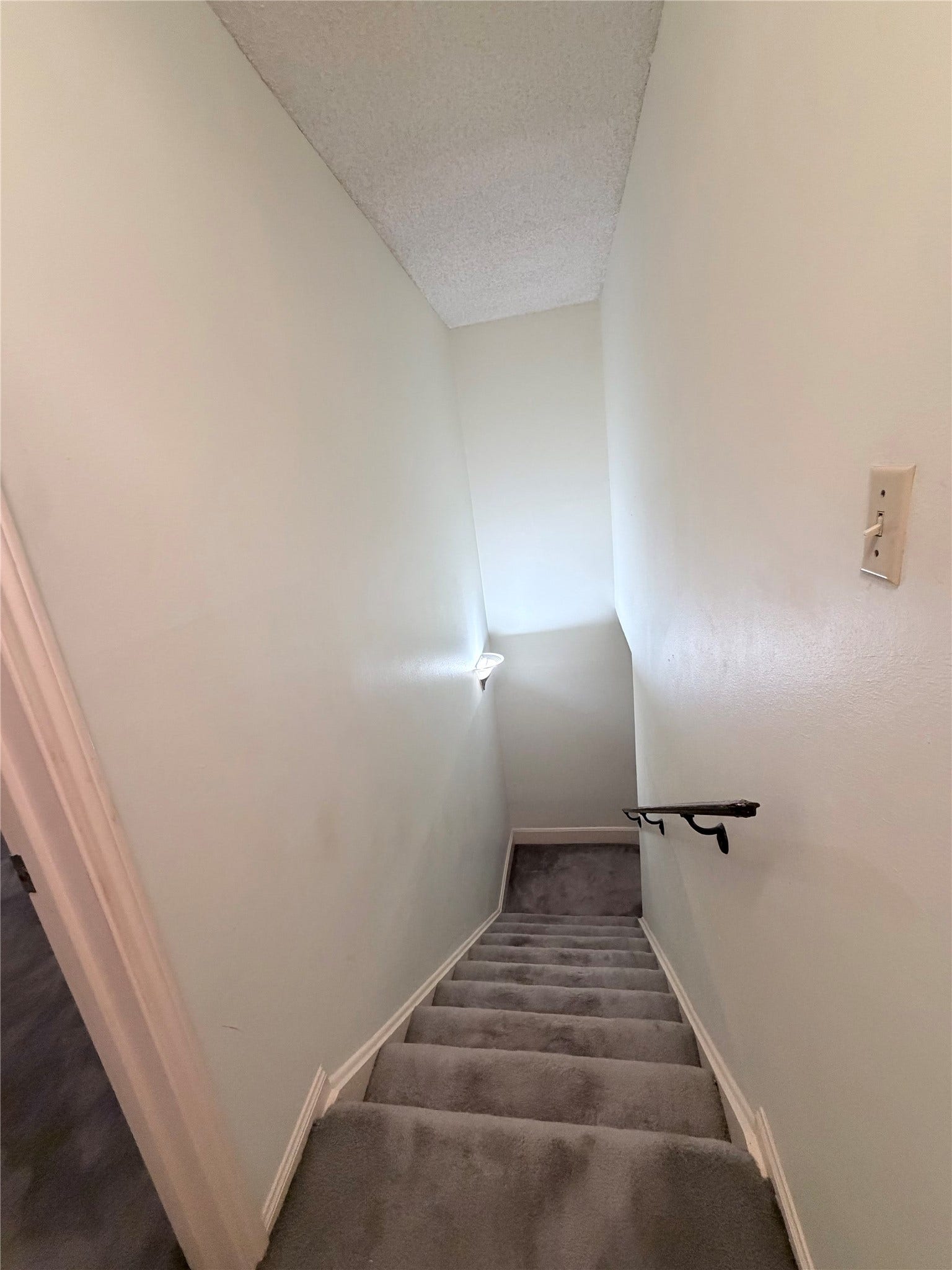 2336 Shadowdale Drive, Houston, TX 77043 2336 Shadowdale Drive, Houston, TX 77043