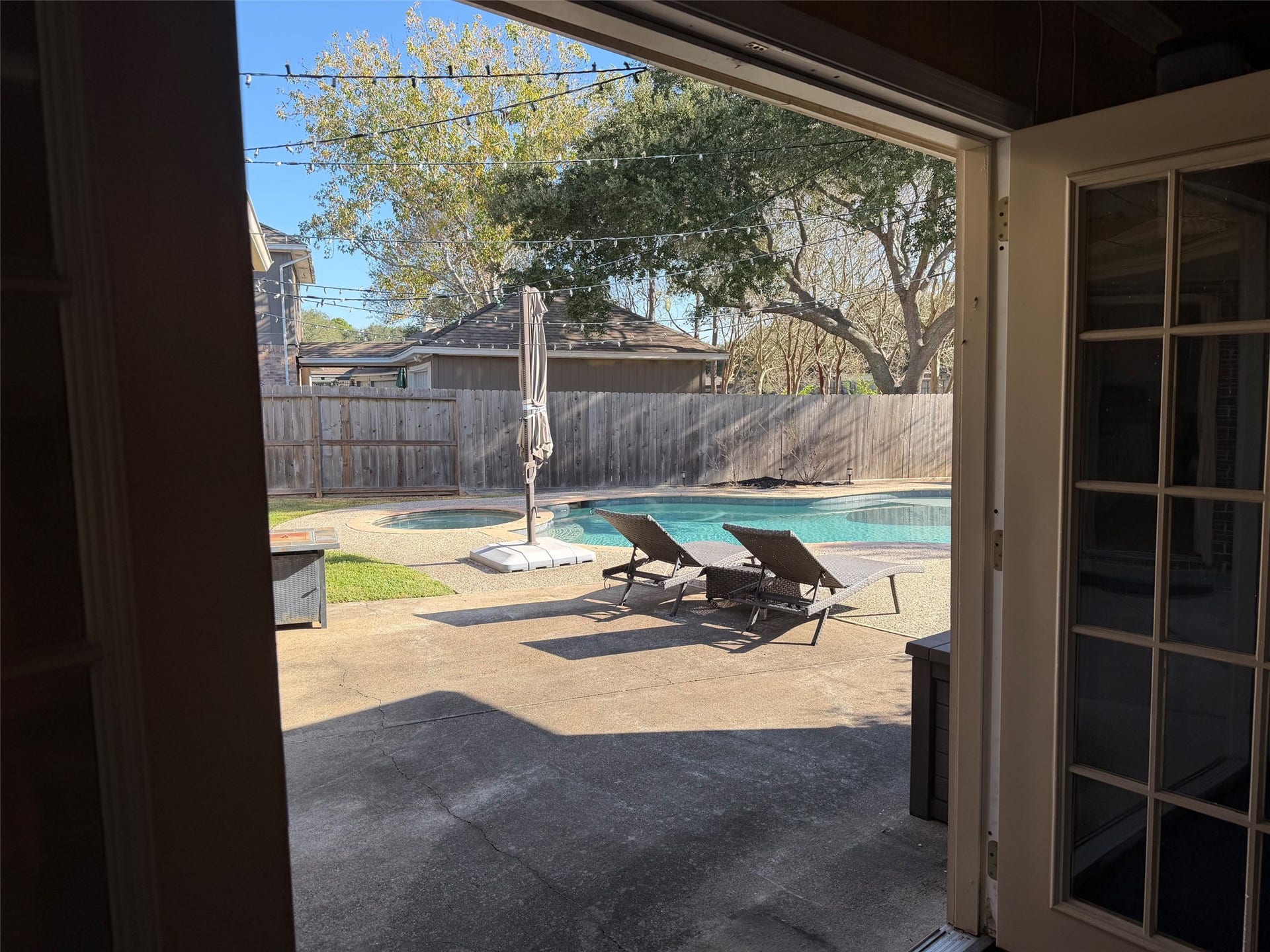 1209 Twin Oaks Street, Friendswood, TX 77546 1209 Twin Oaks Street, Friendswood, TX 77546