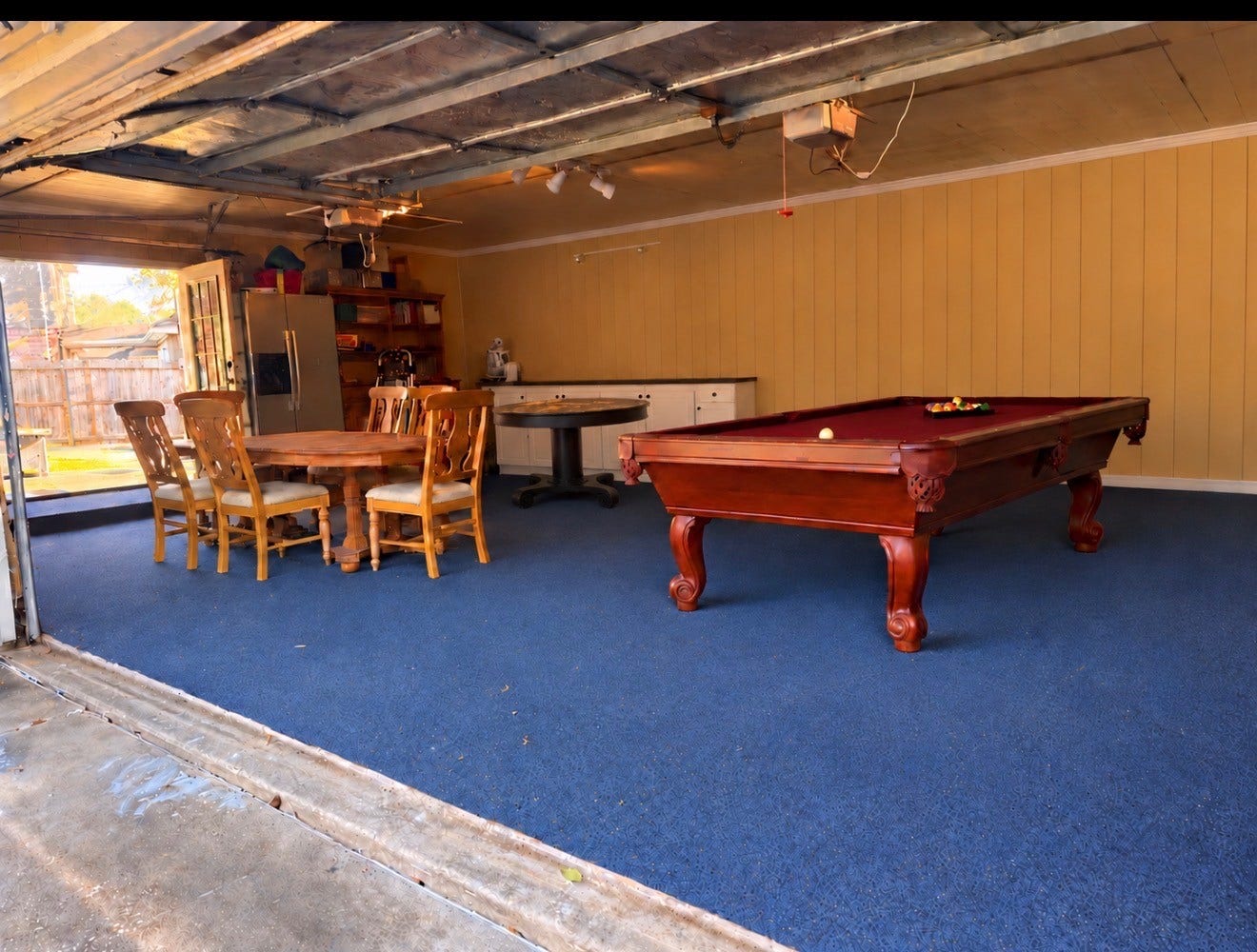 1209 Twin Oaks Street, Friendswood, TX 77546 1209 Twin Oaks Street, Friendswood, TX 77546