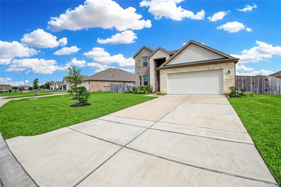 Property photo for 26627 Ledgemont Drive, Katy, TX