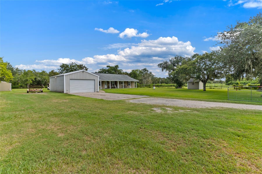 Property photo for 20615 County Road 461, Brazoria, TX