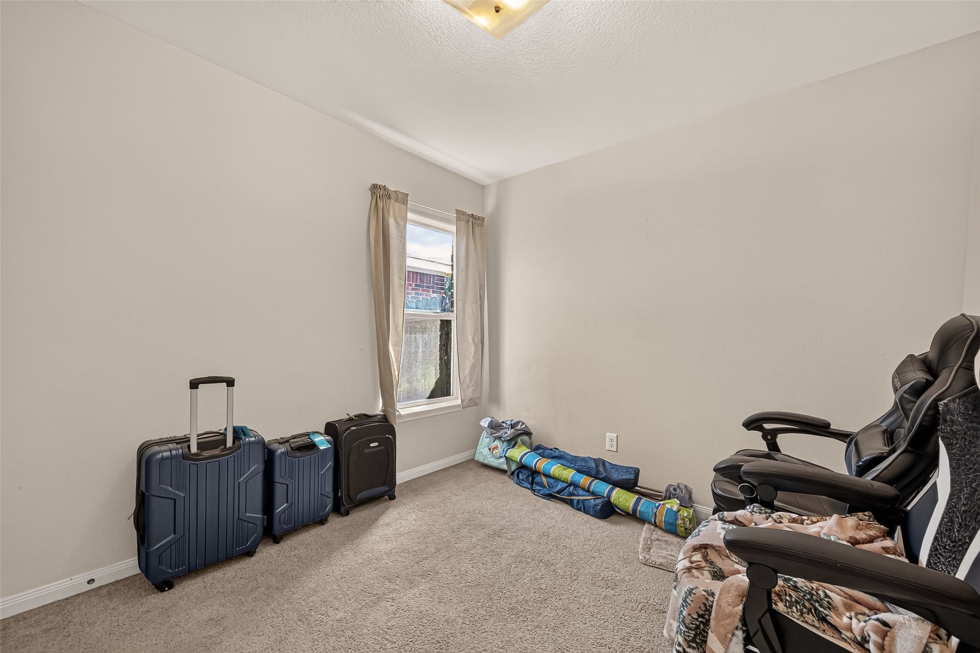 11722 Elizabeth Court, Pinehurst, TX 77362 Bedroom #3.