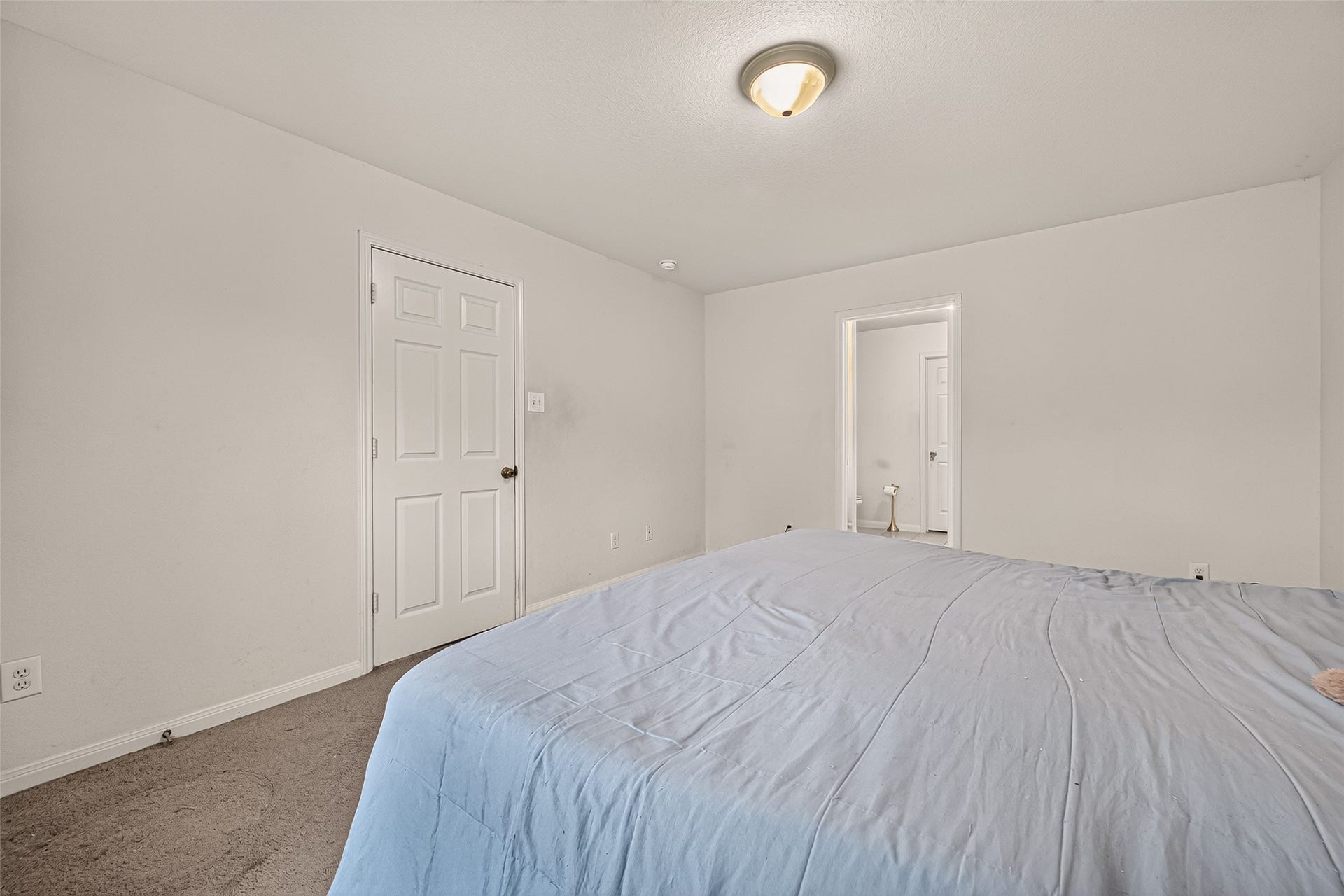 11722 Elizabeth Court, Pinehurst, TX 77362 Primary bedroom.