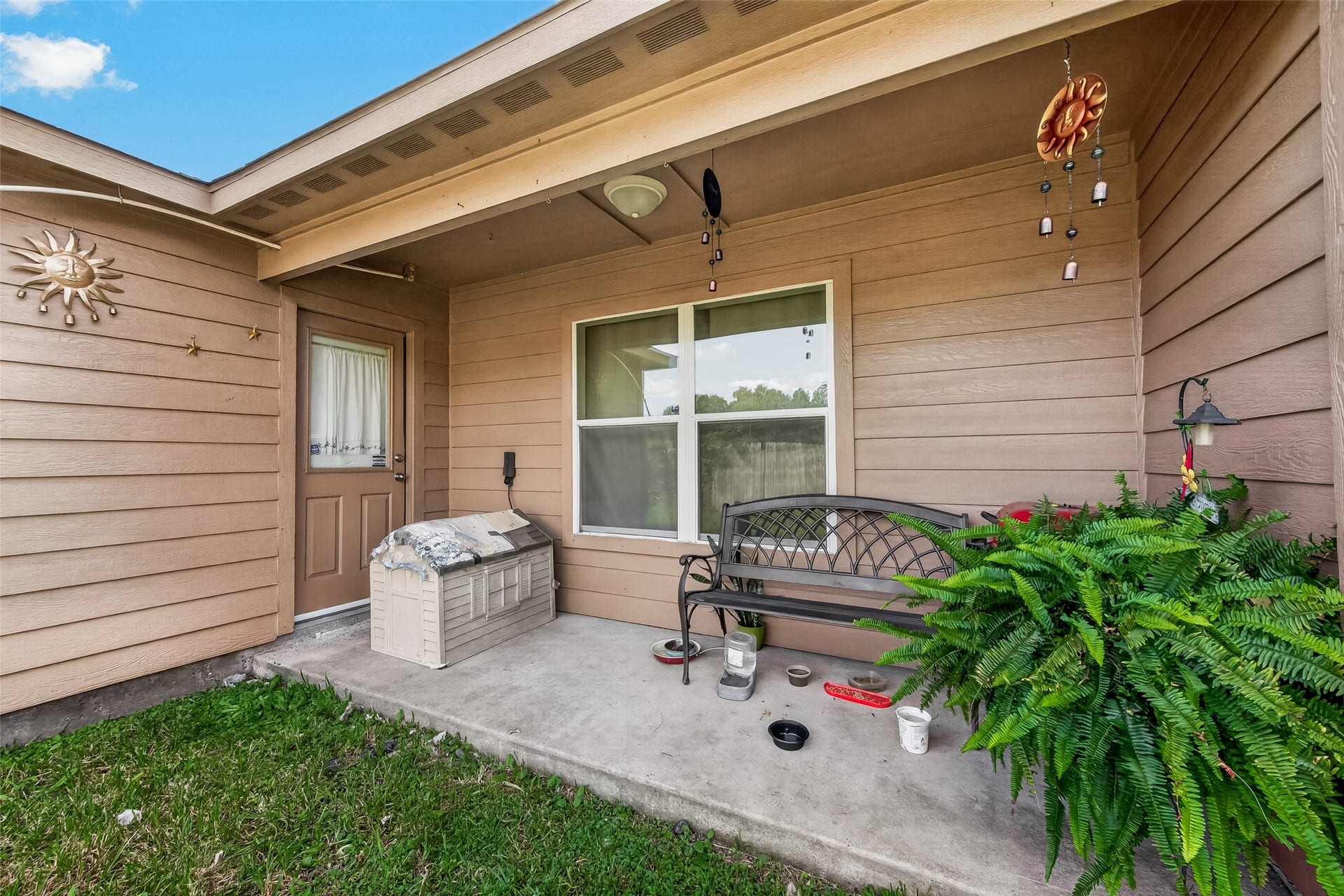 11722 Elizabeth Court, Pinehurst, TX 77362 Covered Patio