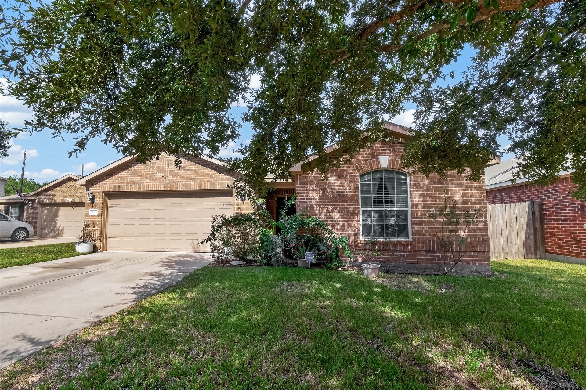 11722 Elizabeth Court, Pinehurst, TX 77362 Welcome Home!