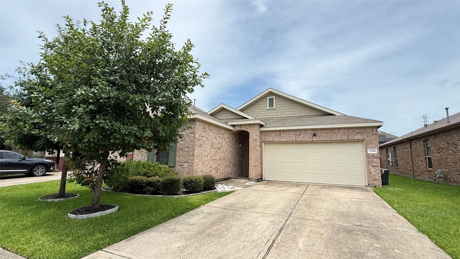 Property photo for 22414 Auburn Valley Lane, Katy, TX