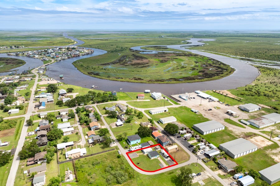 Property photo for 4402 Zelsky Road, Freeport, TX