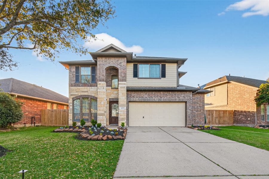 Property photo for 4492 Gran Canary Drive, League City, TX