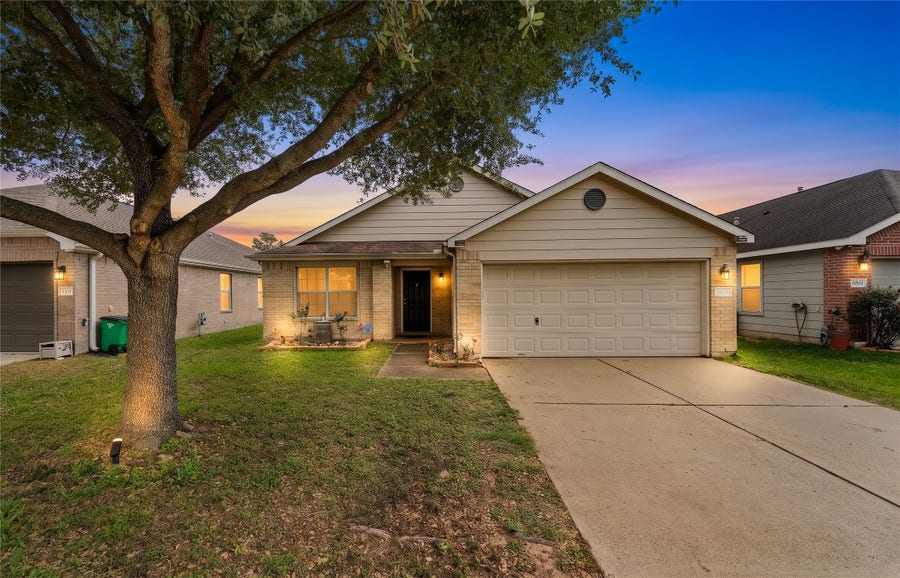 Property photo for 19710 Bold River Rd, Tomball, TX