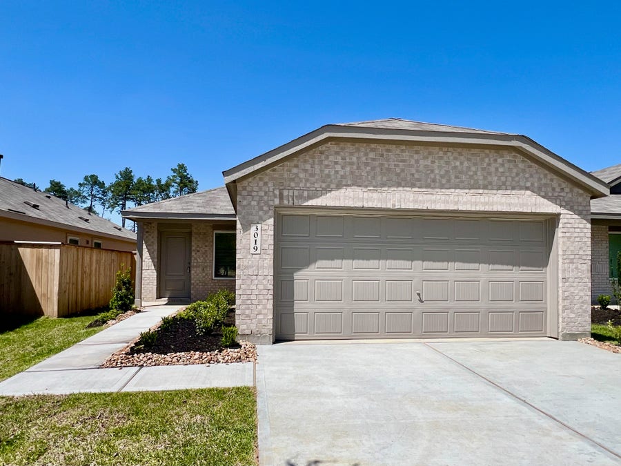 Property photo for 3019 Mallorca Drive, Conroe, TX