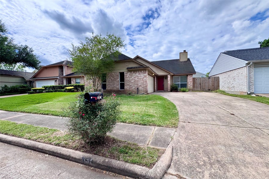 Property photo for 3511 Palm Grove Drive, Missouri City, TX