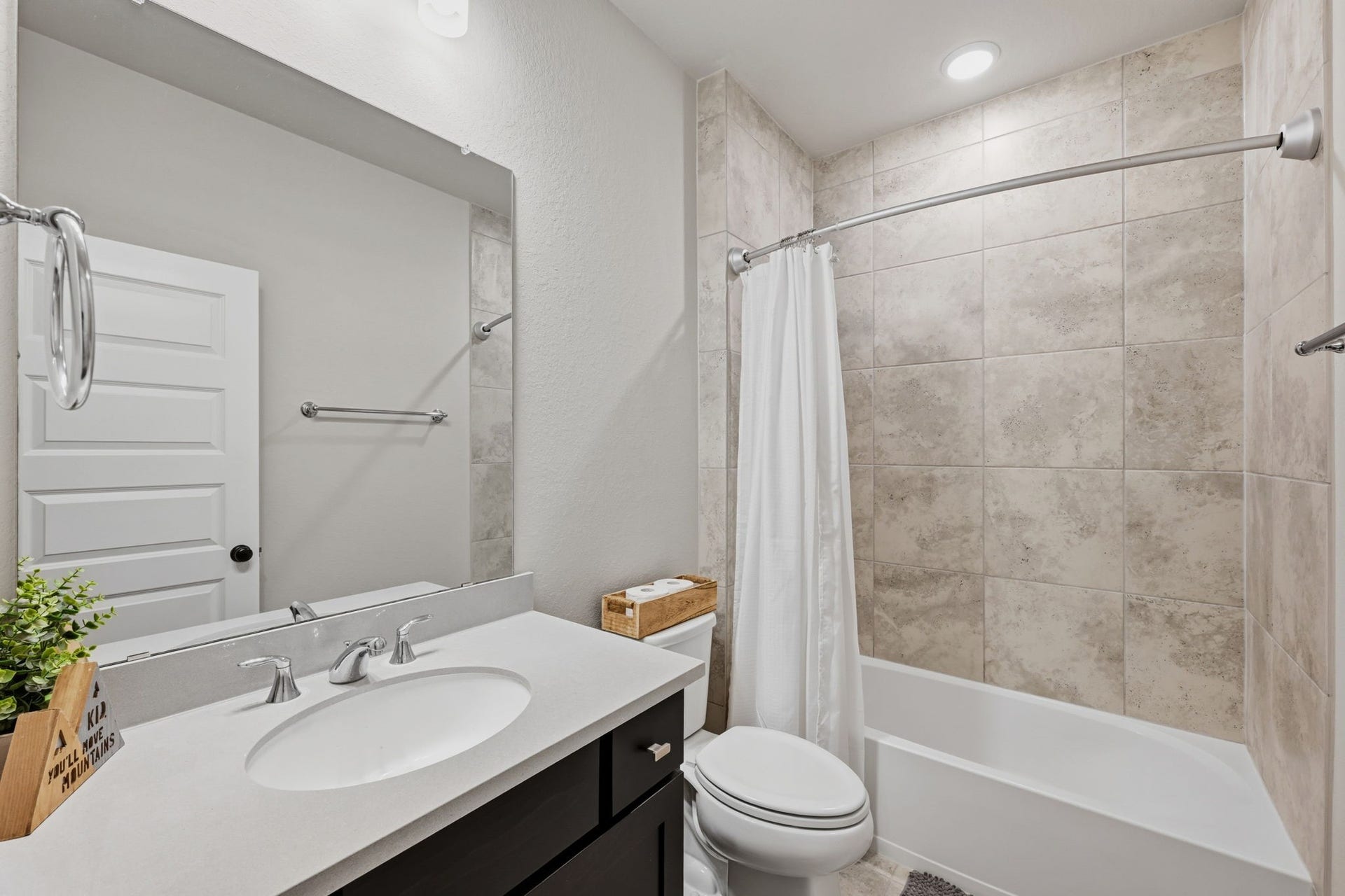 5595 Fallen Antler Drive, Spring, TX 77386 Bath 4