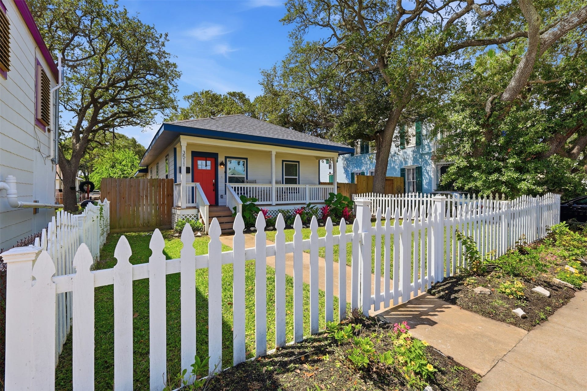 3511 Avenue Q, Galveston, TX 77550 3511 Avenue Q, Galveston, TX 77550