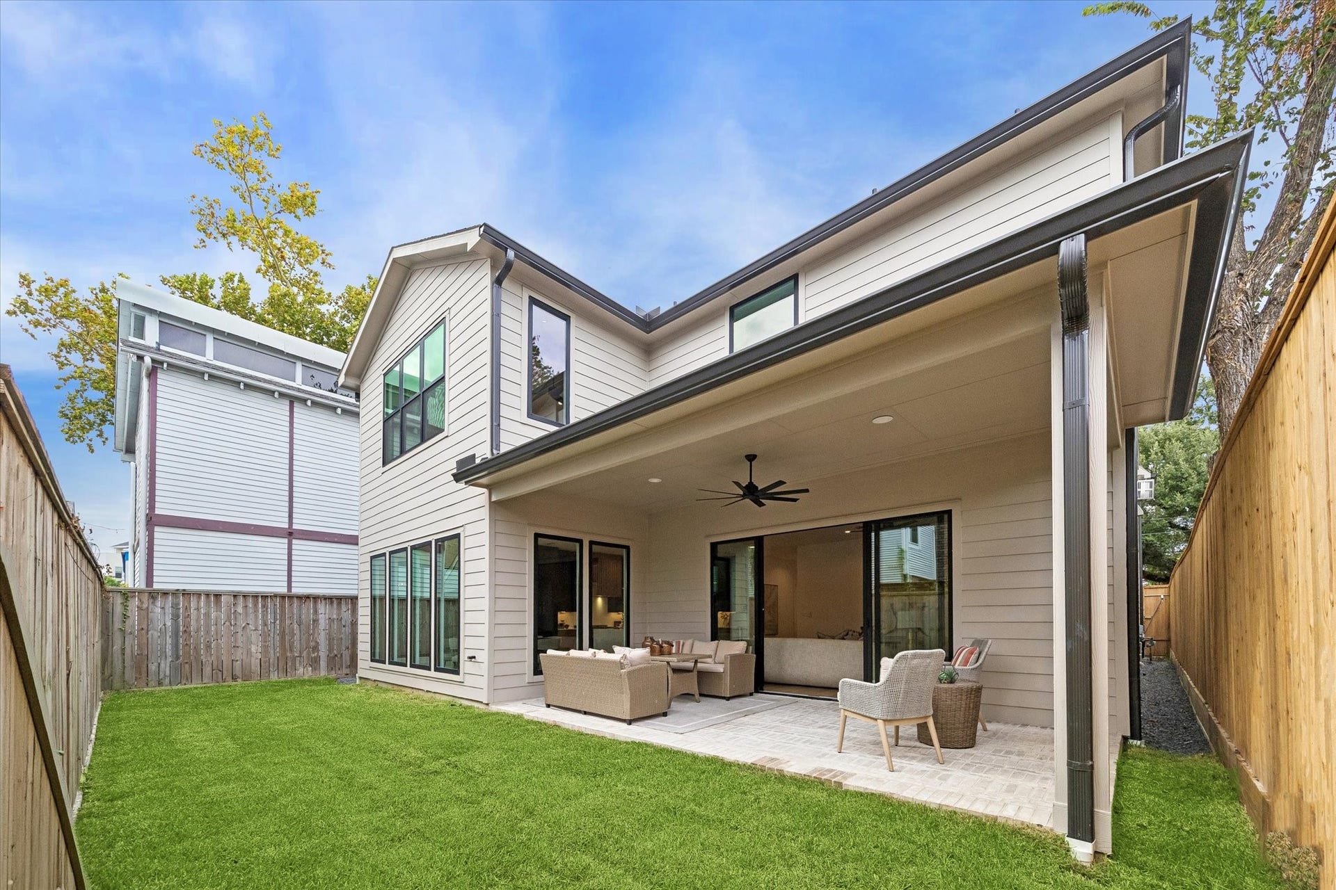 1223 W Drew Street, Houston, TX 77006