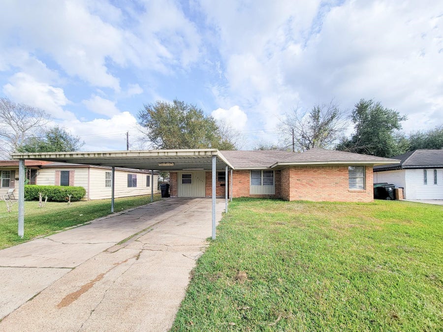 Property photo for 10117 Dulcimer Street, Houston, TX