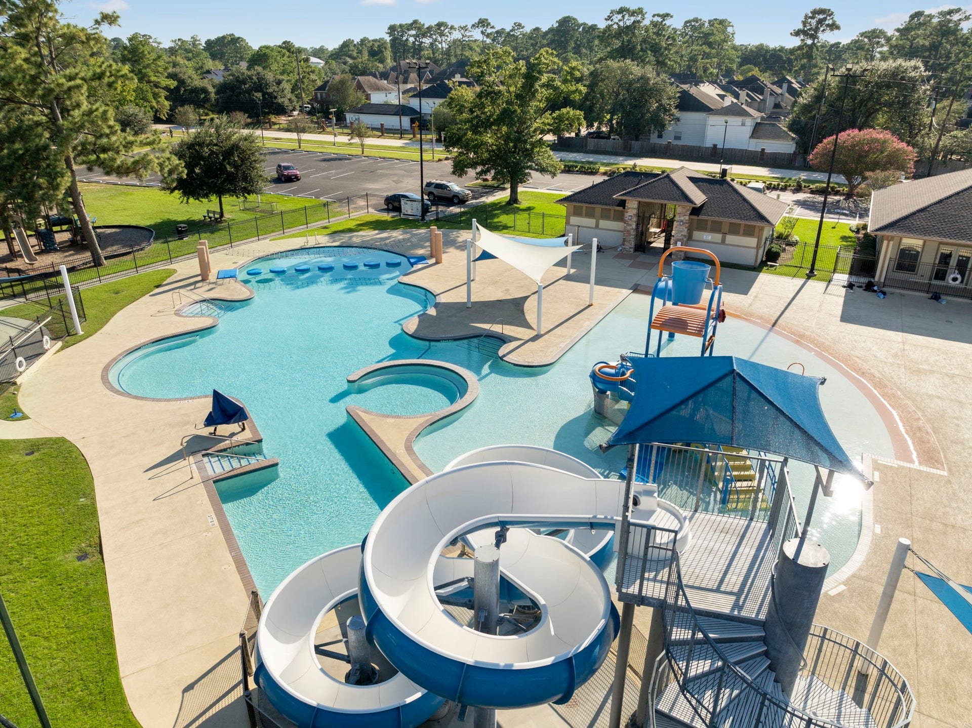 8202 Forest Ridge Road, Spring, TX 77379 Memorial Northwest is filled with high end neighborhood amenities. Check out this resort style pool!