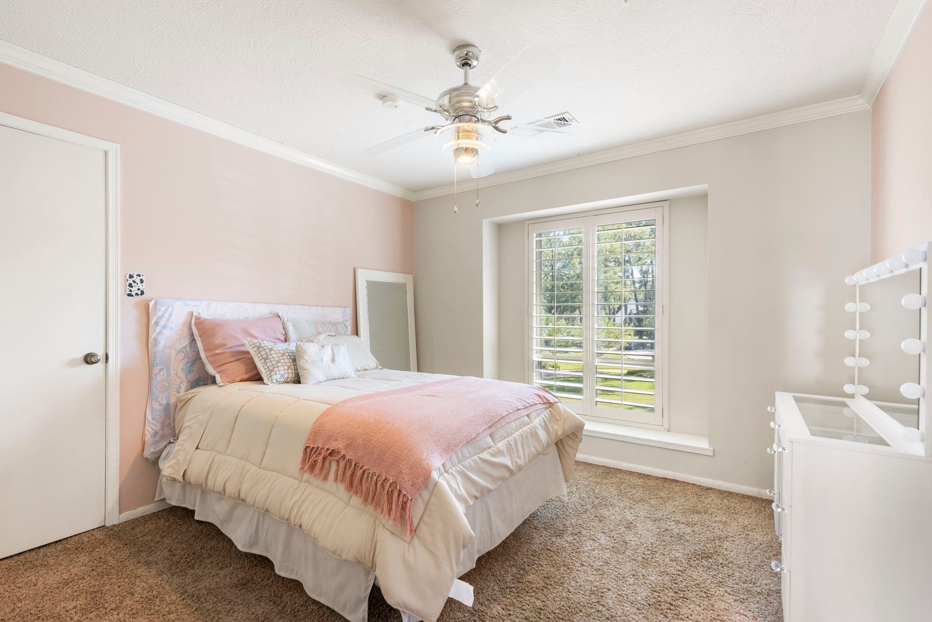 8202 Forest Ridge Road, Spring, TX 77379 All bedrooms feature large walk-in closets and ceiling fans.